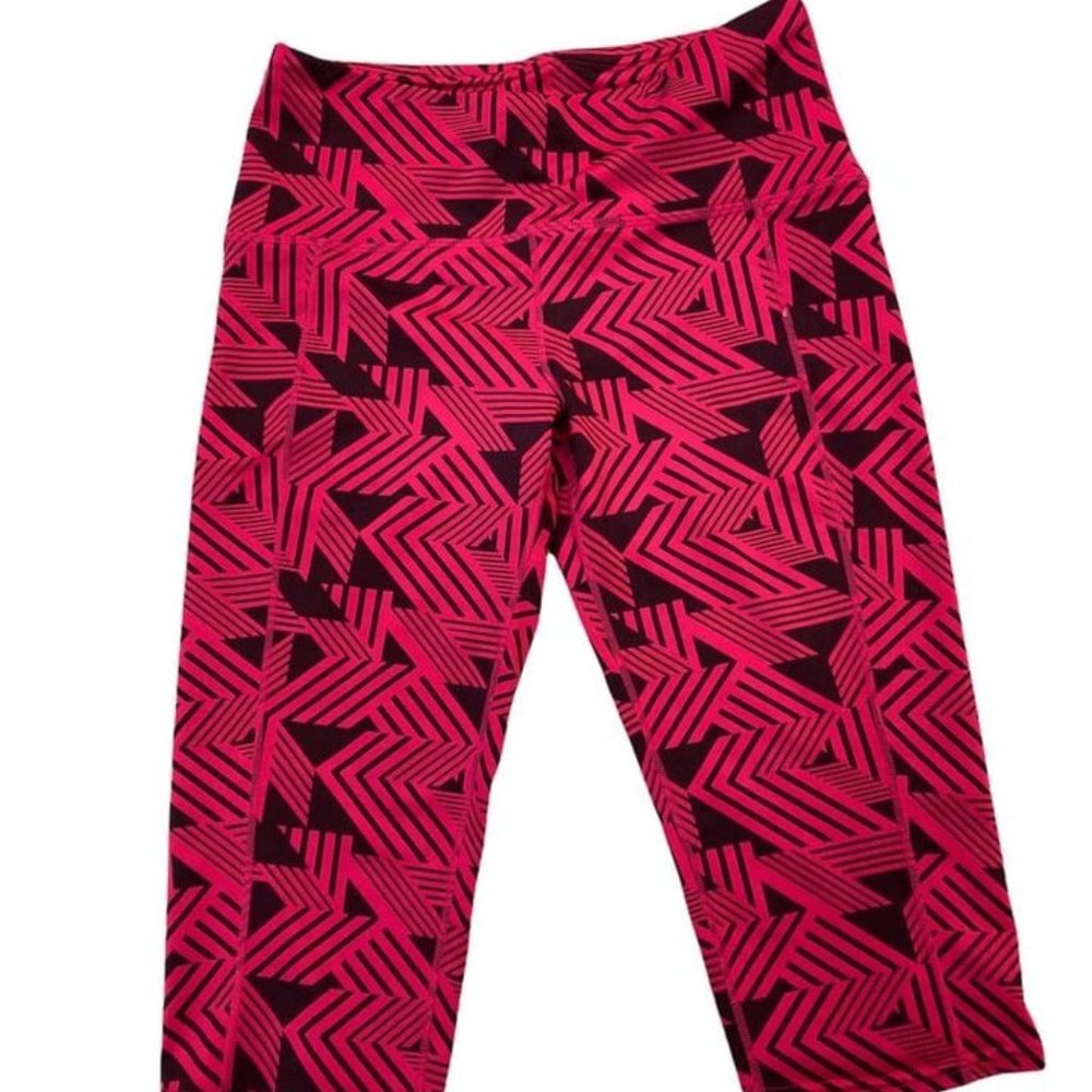 OISELLE KC Knicker Running Capri Leggings. Pink Geometric Print. Size S